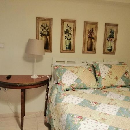 St. Thomas Bed And Breakfast Paiania Luaran gambar