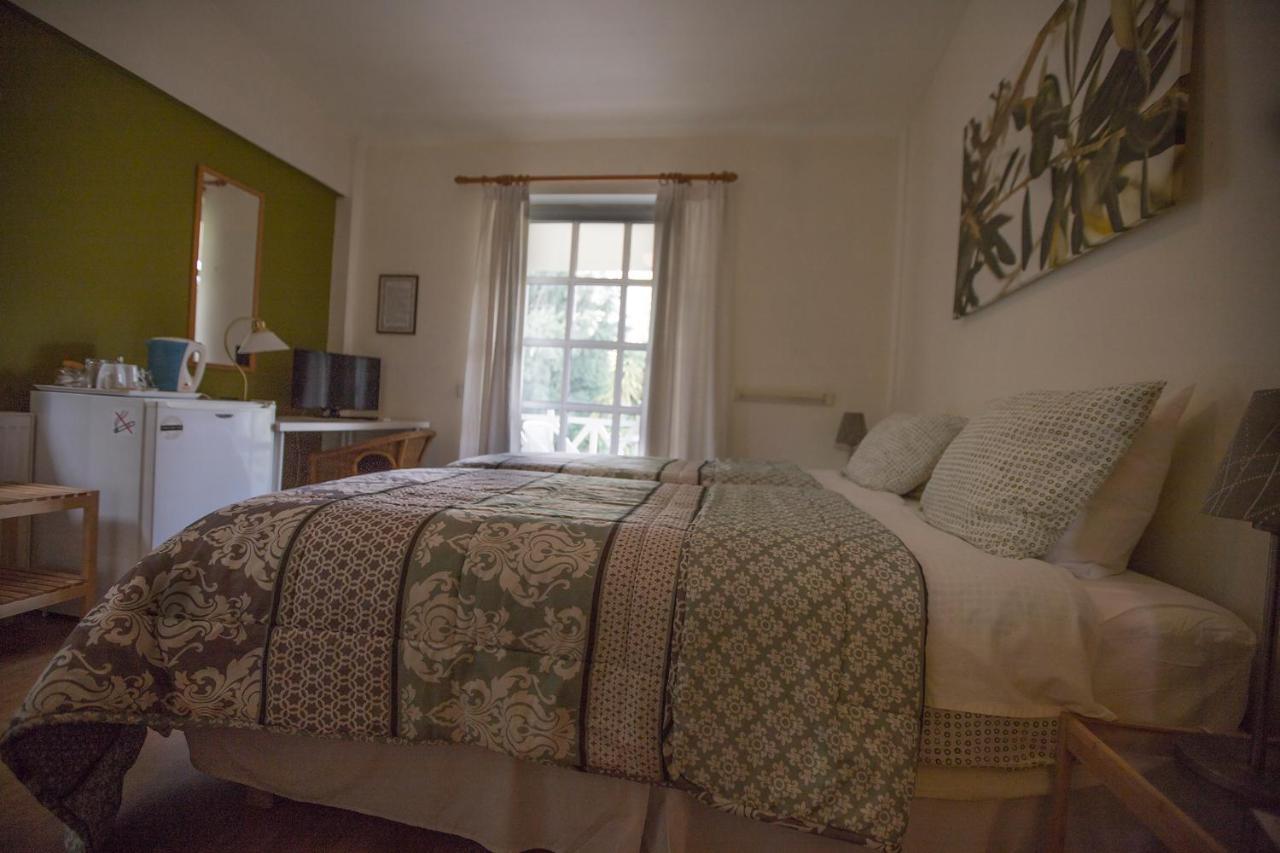 St. Thomas Bed And Breakfast Paiania Luaran gambar